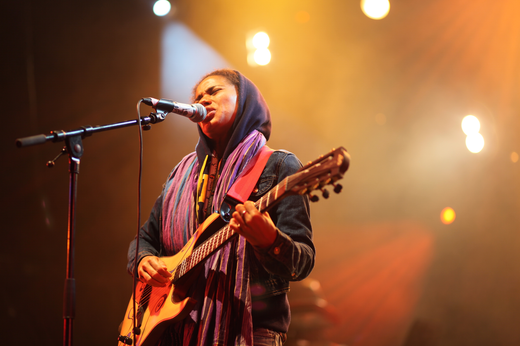 Nneka Guitar